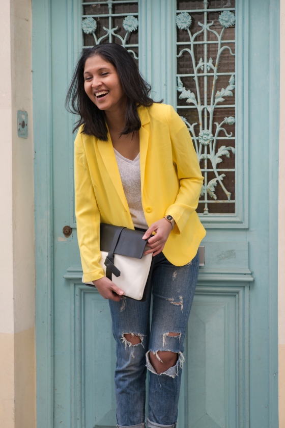 Yellow blazer-look-veste jaune Balsamik-pochette Zara-boots Asos-3